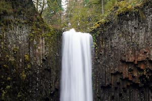 Dónde quedan las cataratas de Abiqua y por qué es legal que sean privadas en Oregon