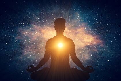 La meditación al aire libre permite conectar con la energía de la alineación planetaria