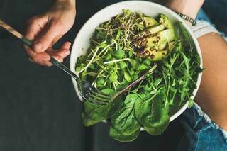 La vitamina que ayuda a mantener el cerebro activo: cuáles son sus propiedades