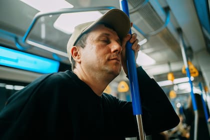 La melatonina puede ser una herramienta útil, pero no debe ser la única estrategia para mejorar el sueño