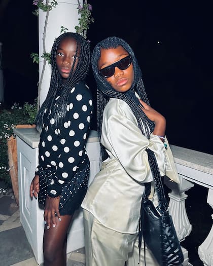 La mellizas Stella y Estere en el cumpleaños de su hermano Rocco.