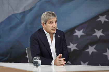 La menor presión tributaria, tras la eliminación del impuesto PAIS y la reducción de retenciones, obligó al Gobierno a profundizar el ajuste sobre el gasto público