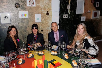 La mesa con Evangelina Bomparola, Catalina Solá Duggan, Javier Iturrioz y Ana Rusconi