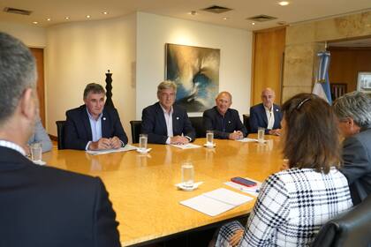 La Mesa de Enlace fue recibida por Diana Mondino, ministra de Relaciones Exteriores, Comercio Internacional y Culto