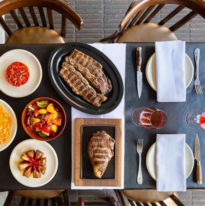 La mesa está servida en Don Julio.