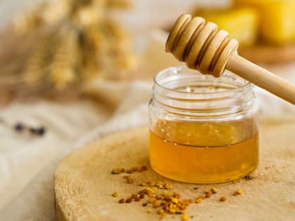 La miel tiene un gran efecto calmante para la garganta.
