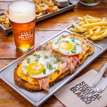 La milanesa Criminal, una destacada del menú