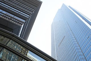 El rascacielos de San Francisco que cada vez se inclina más y se volvió un dolor de cabeza para sus inquilinos