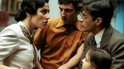 La miniserie cuenta con un elenco de primer nivel que incluye a Héctor y Ernesto Alteiro y a Pablo Rago