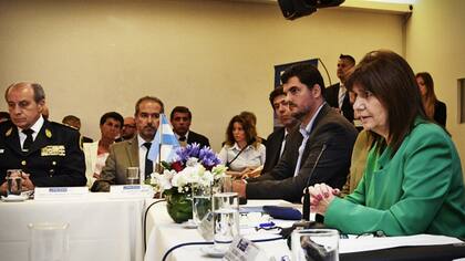 La ministra Bullrich y el secretario de Seguridad Burzaco encabezaron la reunión del Consejo de Seguridad