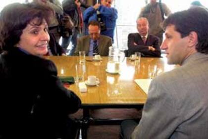 Allá lejos y hace tiempo: reunión en 2001 entre Marchi, en primer plano, con la entonces ministra de Trabajo Patricia Bullrich; de fondo, David Pintado, presidente de River, y Julio Grondona, titular de la AFA