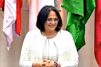 La ministra de la Mujer y la Familia en Brasil diseñó una campaña de educación sexual con un grupo religioso, algo que ha abierto el debate sobre la separación entre Iglesia y Estado.