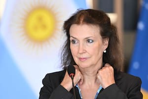 Diana Mondino, sobre el intento de golpe de Estado en Bolivia: "La democracia no se negocia"
