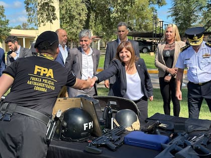 La ministra de Seguridad de la Nación, Patricia Bullrich, firmó un acuerdo con Córdoba para crear una fuerza conjunta que controle la frontera con Santa Fe