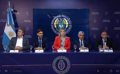 La ministra de Seguridad Nacional, Alejandra Monteoliva, y el gobernador de Santa Fe, Maximiliano Pullaro