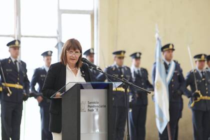 La ministra de Seguridad, Patricia Bullrich, firmó una resolución para obligar a los presos a realizar tareas de limpieza y mantenimiento en las prisiones