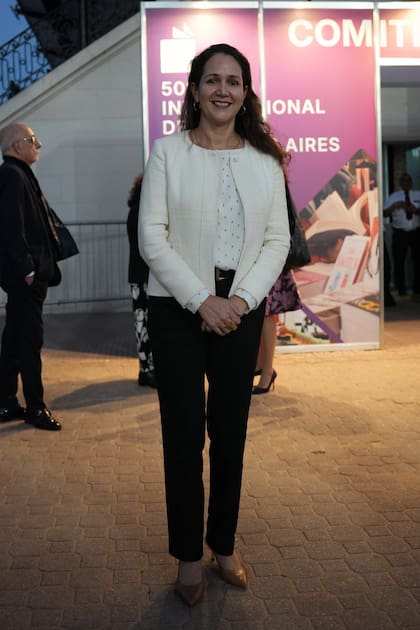 La ministro de la embajada del Perú, Adriana Lourdes Velarde Rivas