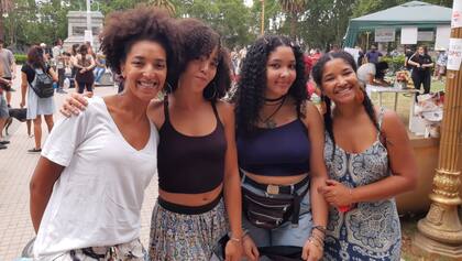 "La mirada se fue agudizando, cuestionando por qué no había referencias en las escuelas sobre la negritud, el ocultamiento en la historia, en las referencias bibliográficas en los cursos o estudios superiores”.