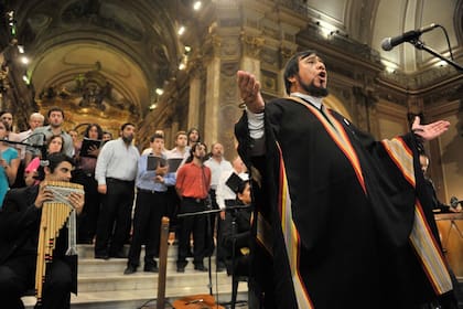 La Misa Criolla, del compositor argentino Ariel Ramírez, fue interpetada por Zamba Quipildor en la Catedral Metropolitana en 2020