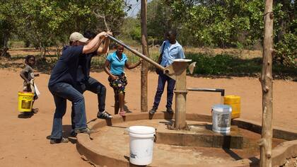 La misión tiene el fin de reducir las vulnerabilidades en materia de acceso al agua potable y salud