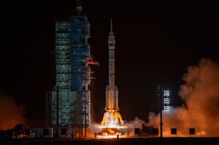 China enviará a un astronauta a una misión espacial de un año con la vista puesta en el alunizaje en 2030