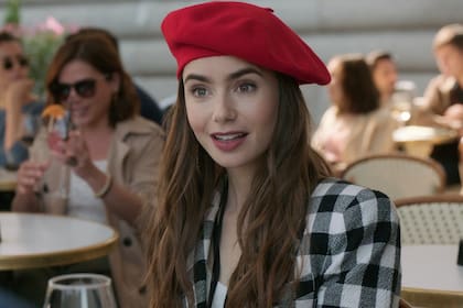 La moda es la otra gran protagonista de Emily in Paris