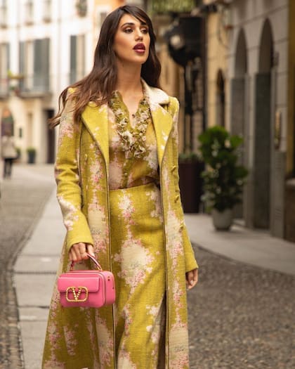 La modelo argentina Cecilia Rodríguez, oriunda de Villa Rosa, que a principios de mes tuvo un comentado paso por el Festival de Cine de Venecia., se lució en la primera fila de Luisa Beccaria