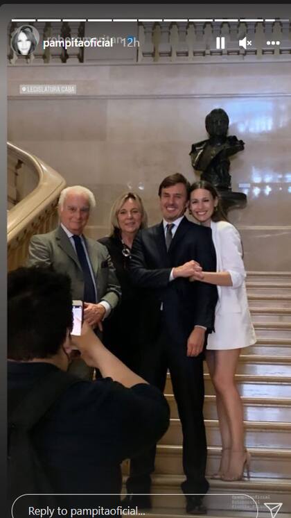 La modelo compartió las postales de la familia en su cuenta de Instagram