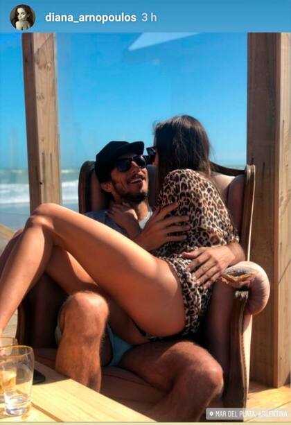 La modelo compartió por primera vez una romántica postal junto al tenista