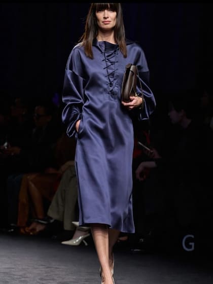 La modelo de Look 1, también brilló en la pasarela de Ferragamo