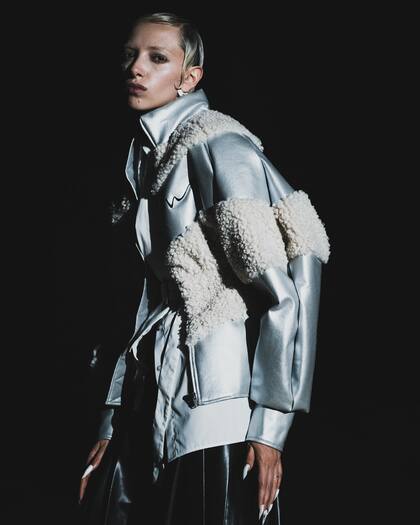 La modelo Delfina Perez para Weinsanto en Paris Fashion Week