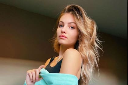 La modelo francesa es hija del futbolista Patrick Blondeau y la diseñadora de moda Veronika Loubry