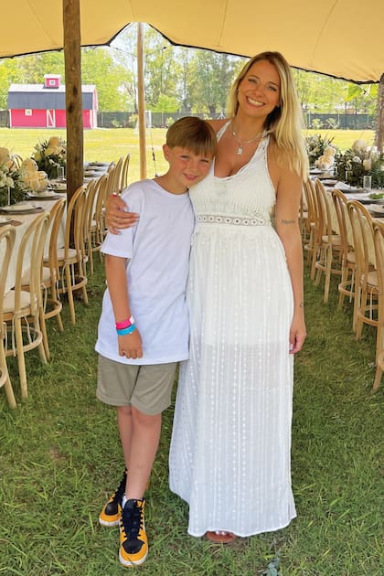 La modelo junto a su hijo Milo, fruto de su relación con Tomás Costantini.