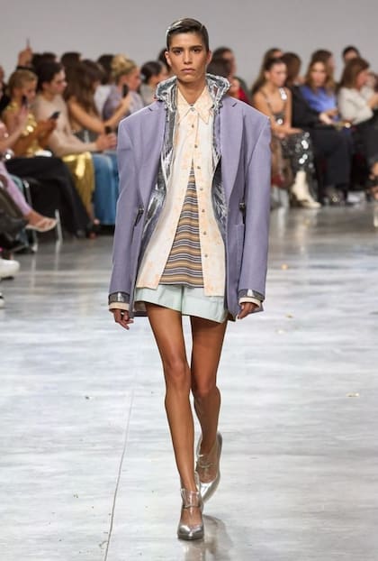 La modelo Mica Argarañaz en Rabanne