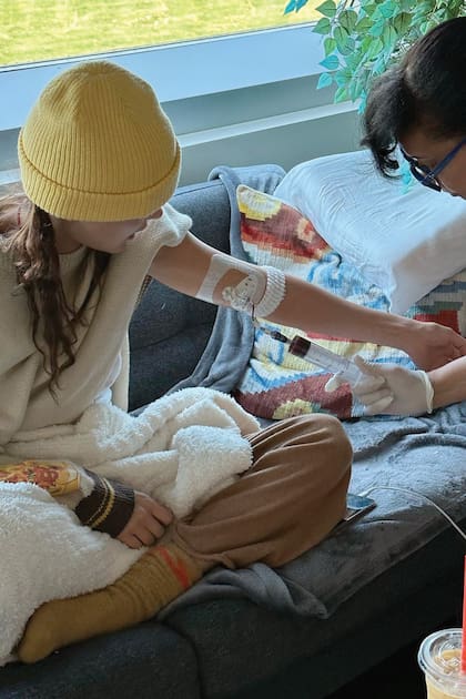 La modelo no es la única celebrity que sufre el mal. Justin Bieber, Alec Baldwin y Avril Lavigne también lo padecen.