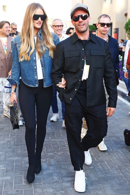 La modelo Rosie Huntington-Whiteley y el actor británico Jason Statham se mostraron tan enamorados como desde que empezaron a salir, en 2010.