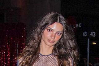 Emily Ratajkowski impactó con un vestido transparente y habló de los rumores de romance