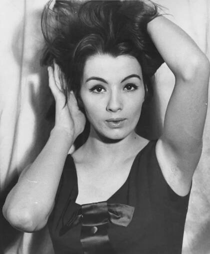 La modelo y corista inglesa Christine Keeler, en 1963. Su romance con el secretario de Estado británico para la Guerra, John Profumo, provocó un gran escándalo político.