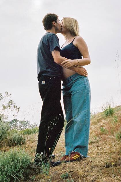 La modelo y el skater, enamoradísimos.