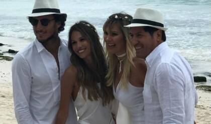 Pico y Pampita volvieron a estar juntos en el festejo del cumpleaños de la modelo en México