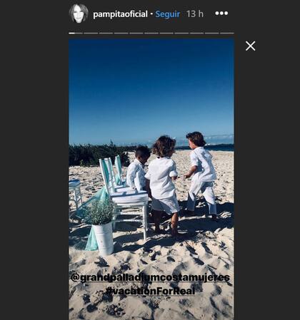 Los niños disfrutaron de la playa en la previa de la ceremonia