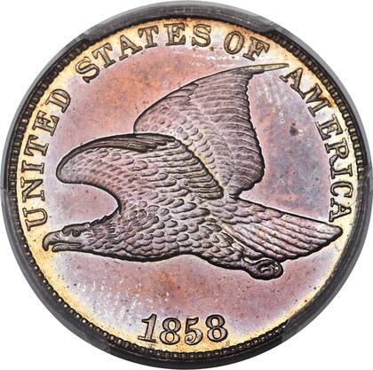 La moneda es identificada como Flying Eagle Cent de "Letras Grandes" debido a su particular diseño