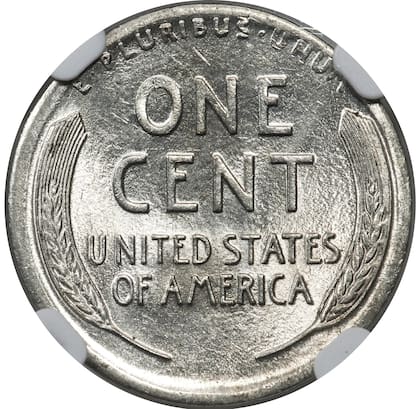 La moneda fue acuñada en otros moldes por error, lo que le dio un diseño poco centrado