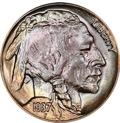 La moneda valiosa pertenece a la serie de Buffalo Nickel con la imagen de un nativo americano en su anverso