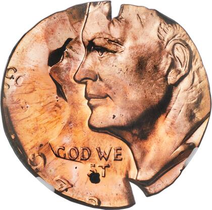 La moneda vendida en Heritage Auctions por US$20.400 contaba con un error de acuñación en una plancheta diferente