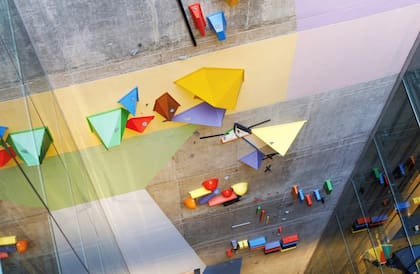 La montaña concreta, de Fabián Bercic, en el edificio Donna Reggia en Caballito