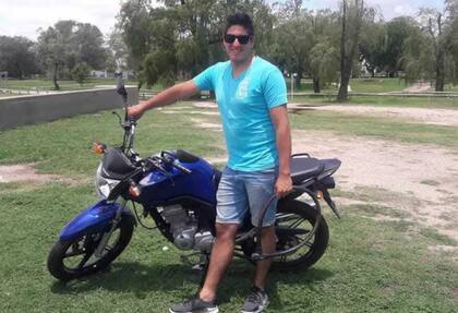 La moto de Paolo de la Fuente, similar a la del hombre con el que el agresor habría confundido a la víctima, según la investigación