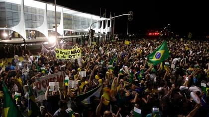 La movilización también se realizó en Brasilia y rechaza la designación de Lula da Silva como jefe de gabinete del gobierno de Dilma Rousseff