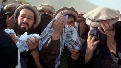 La muerte de Ahmad Shah Masood, fue llorada por muchos afganos en Panjshir. Esta foto fue tomada durante una ceremonia fúnebre en honor al guerrillero el 16 de septiembre de 2001