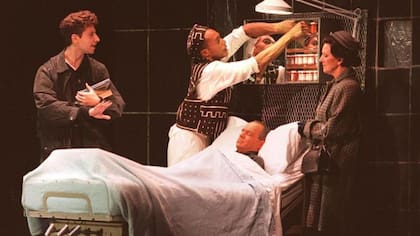 La muerte de Cohn en la obra Angels in America es uno de los momentos de mayor impacto para la audiencia